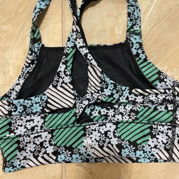 Brand New People Movement Under Control Sports Bra size L
Brand new nev… - Picture 3 of 5